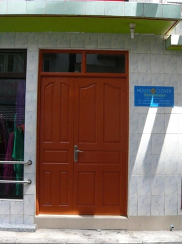 House Clover Мале Екстериор снимка